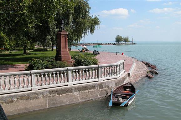 Balatonalmadi